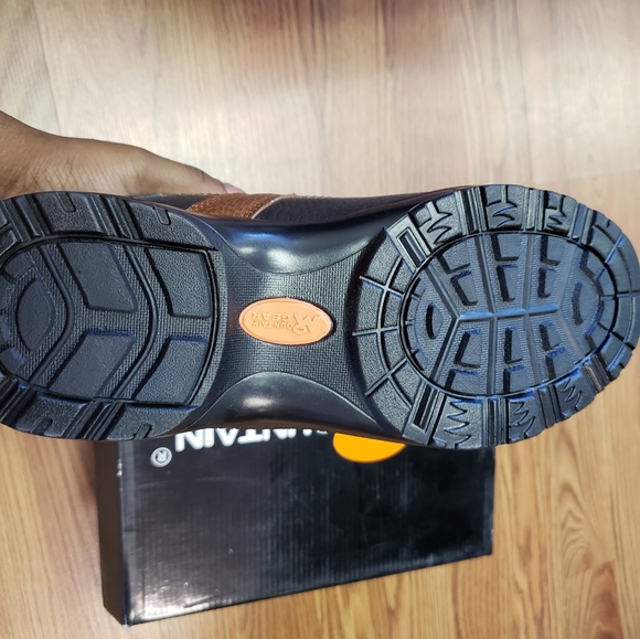 The Mountain Shoes Mountain Gear Boots Poshmark